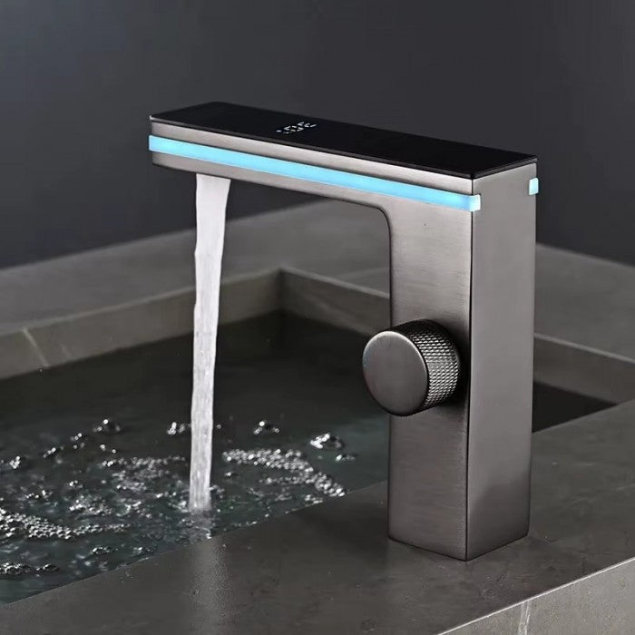 Torneira SmartFlow Lux – Tecnologia, Estilo e Conforto em Cada Gota