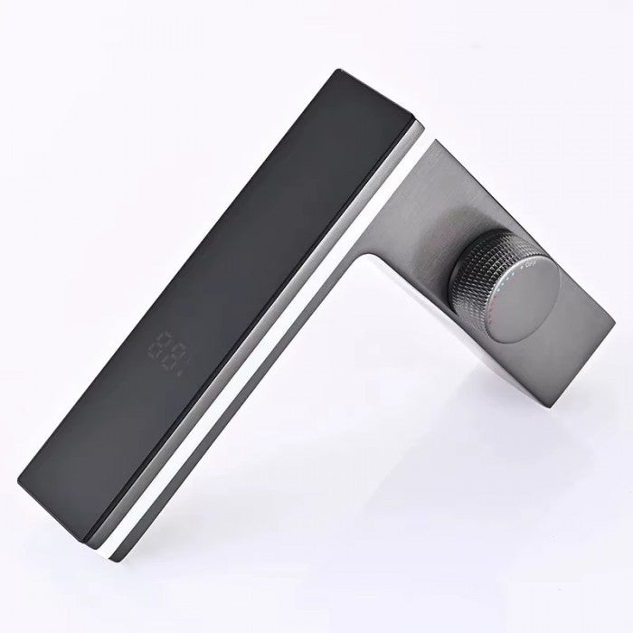 Torneira SmartFlow Lux – Tecnologia, Estilo e Conforto em Cada Gota
